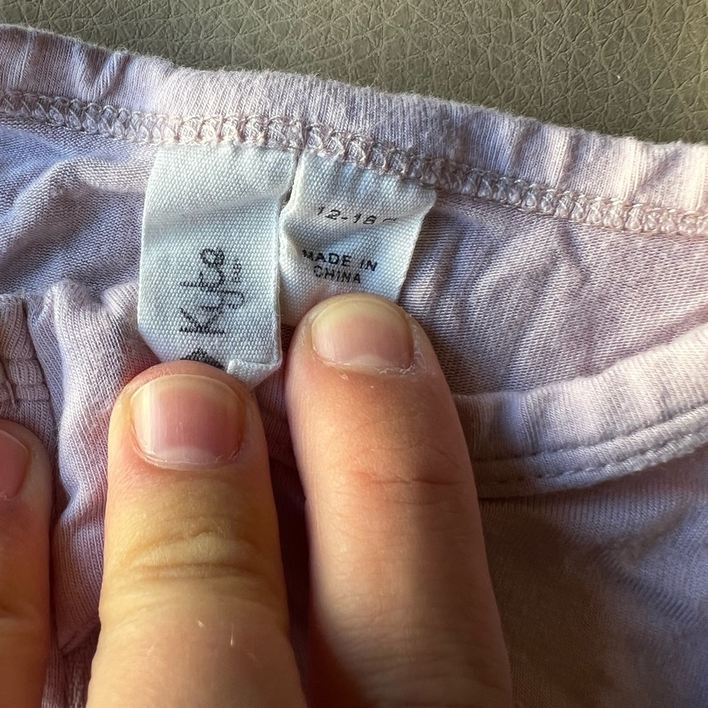 4 piece set of 12-18m Kickee and Kite pajamas. The softest! EUC.